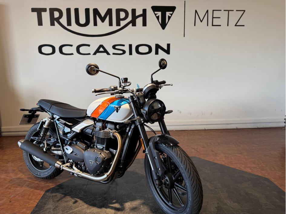 TRIUMPH SPEED TWIN 900