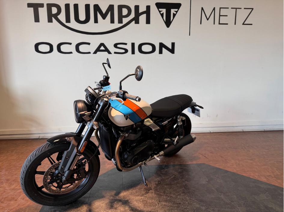 TRIUMPH SPEED TWIN 900