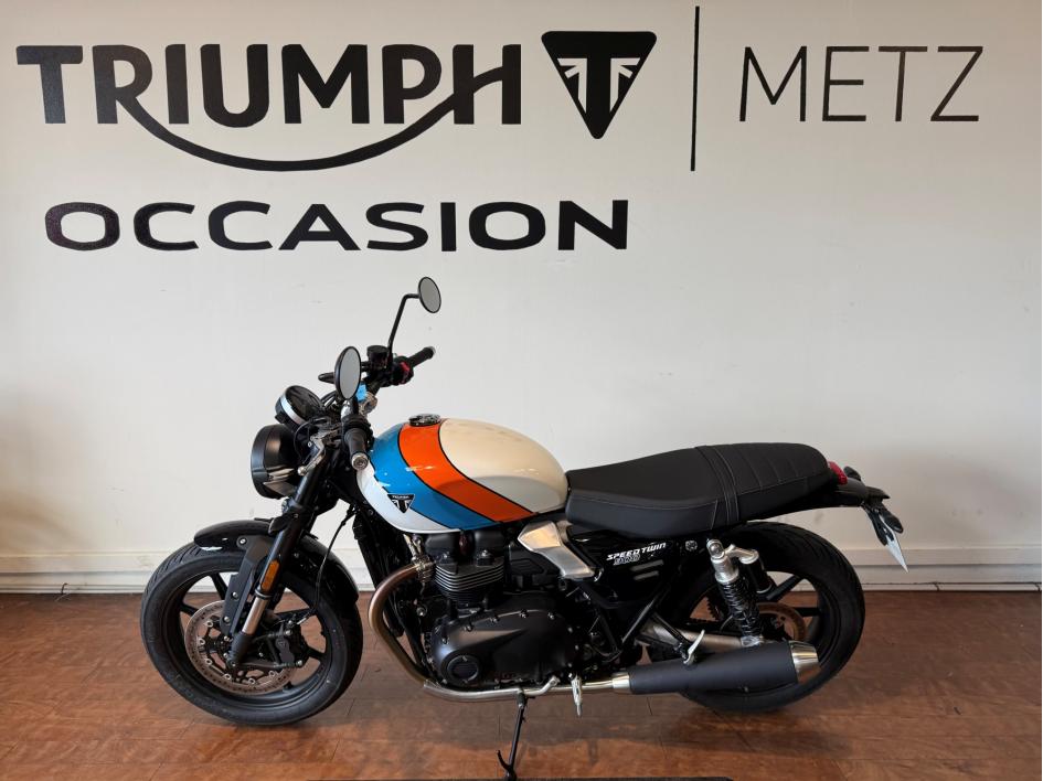 TRIUMPH SPEED TWIN 900