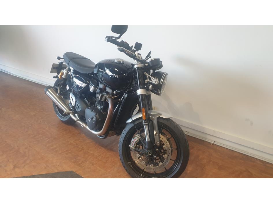 TRIUMPH SPEED TWIN 1200