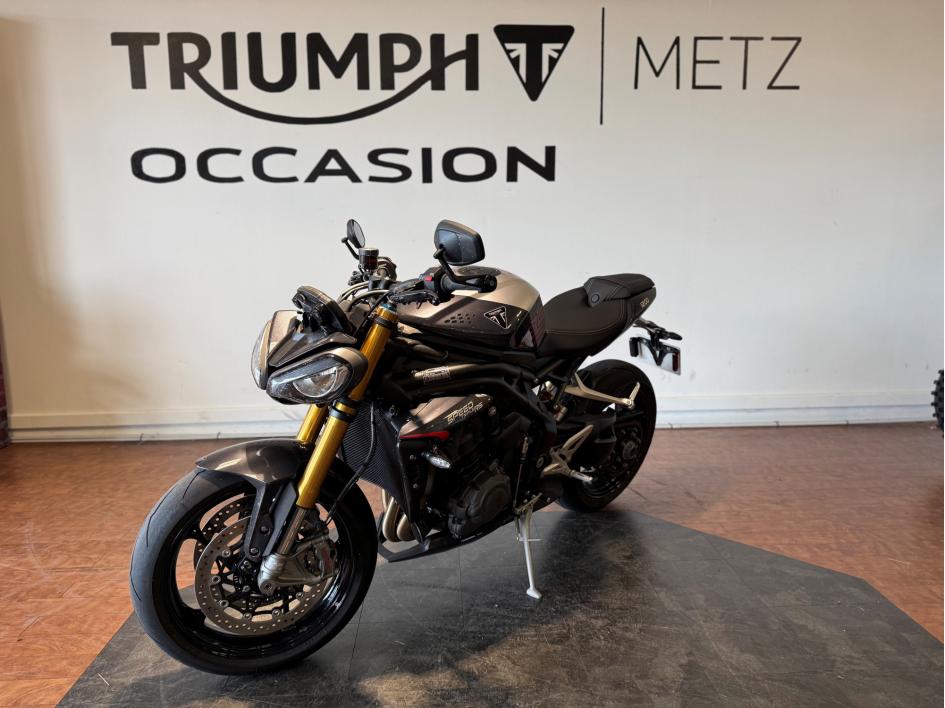 TRIUMPH SPEED TRIPLE 1200 RS