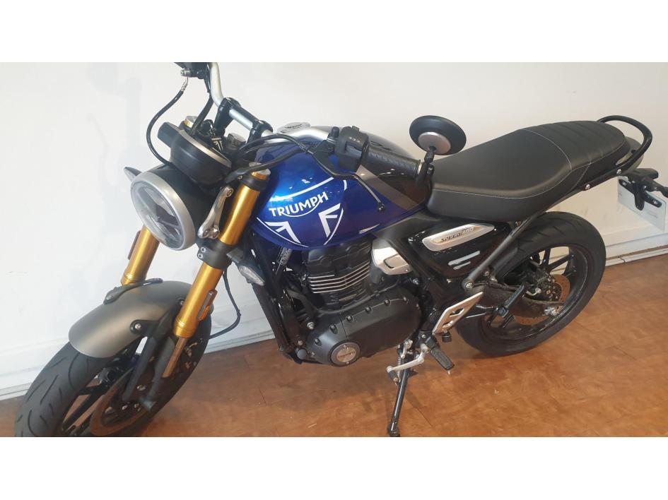 TRIUMPH SPEED 400