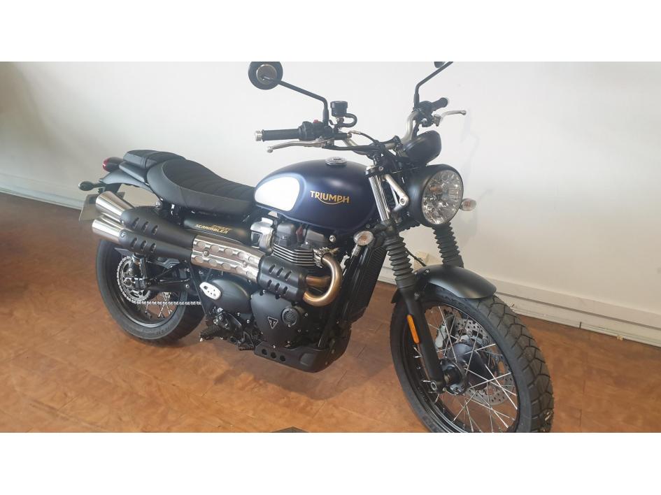 TRIUMPH STREET SCRAMBLER  900