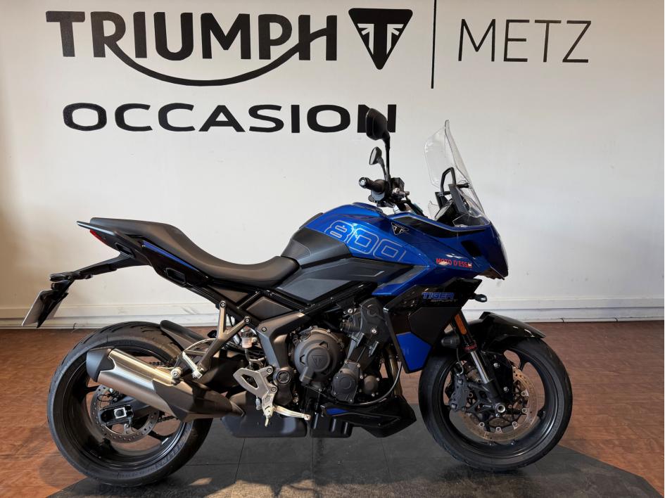 TRIUMPH TIGER 800