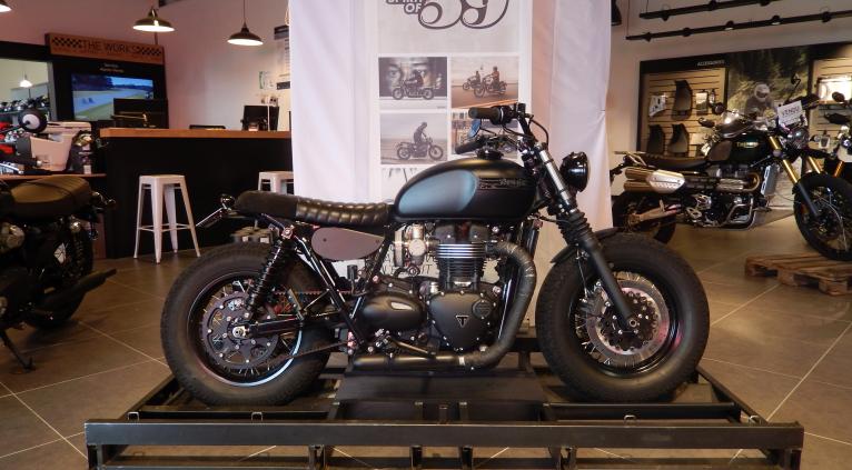 Bonneville T120 Black